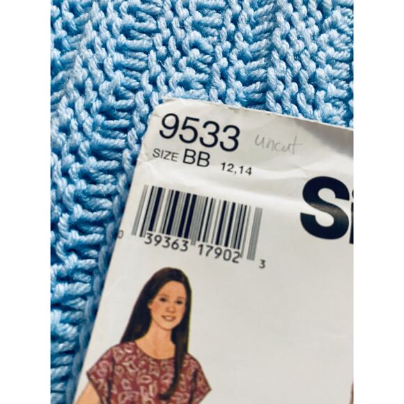 Simplicity Sewing pattern 9533 girls jumper top skirt pant - Picture 2 of 5